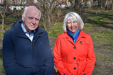 Zwei bekannte Köpfe denken, arbeiten und handeln 
